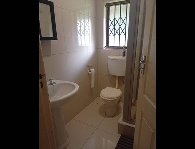 3 BEDROOM HOUSE TO LET IN YELLOWWOOD PARK